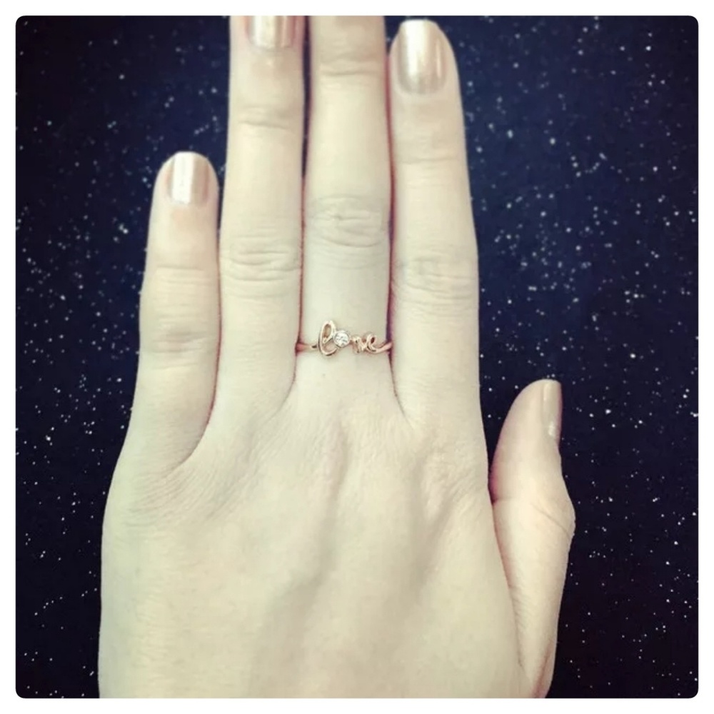 🎁CLEARANC🎁5🌟Platinum Plated with CZ "Love" Ring - Picture 4 of 4